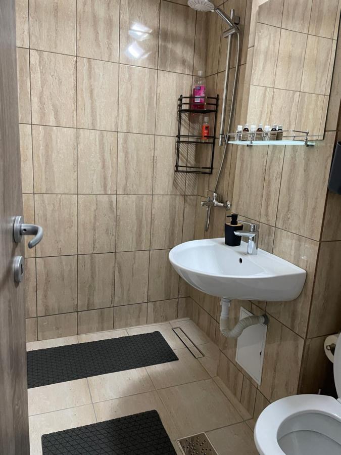 Central Studio Lcs Hunedoara Bagian luar foto