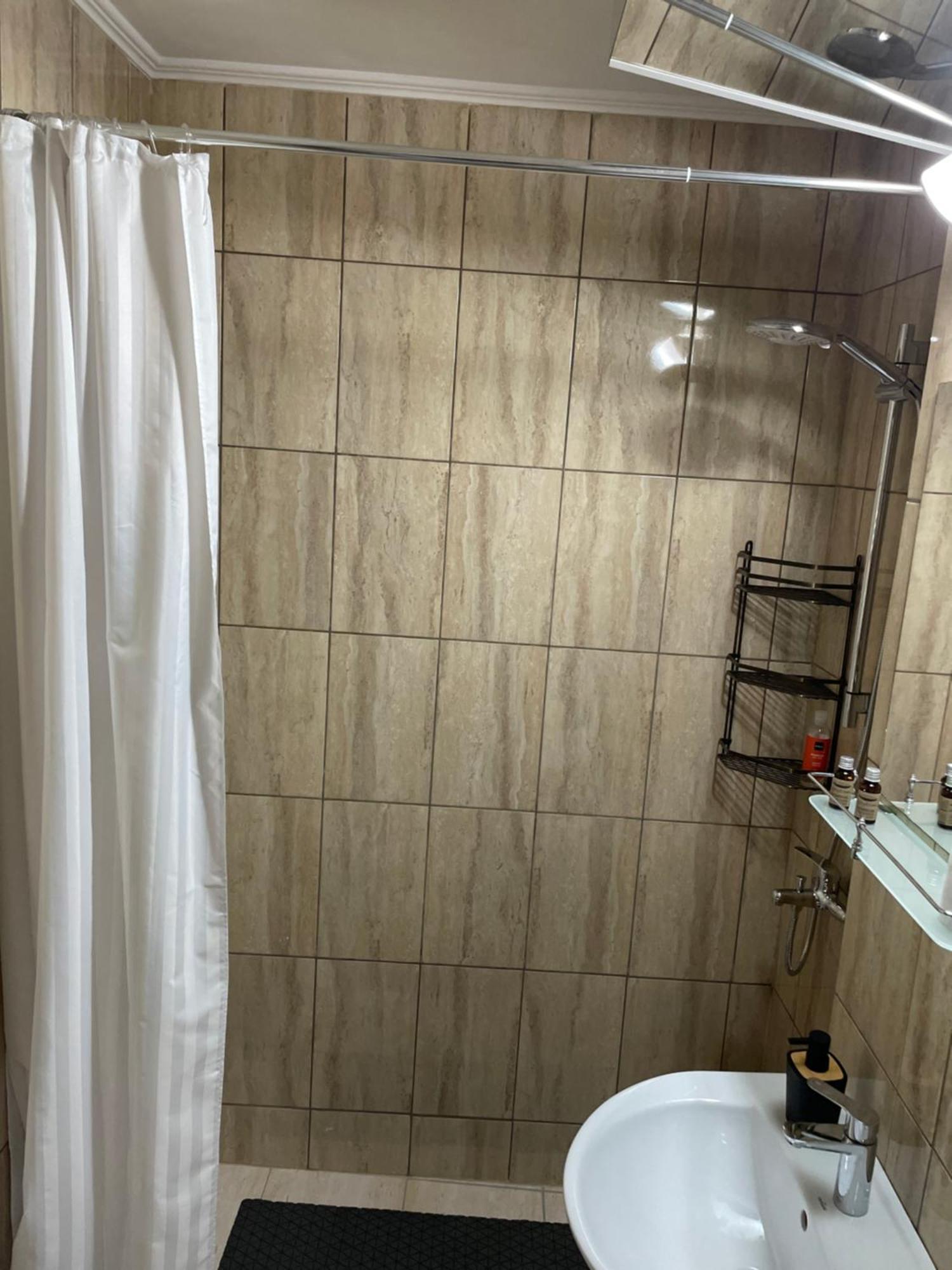 Central Studio Lcs Hunedoara Bagian luar foto
