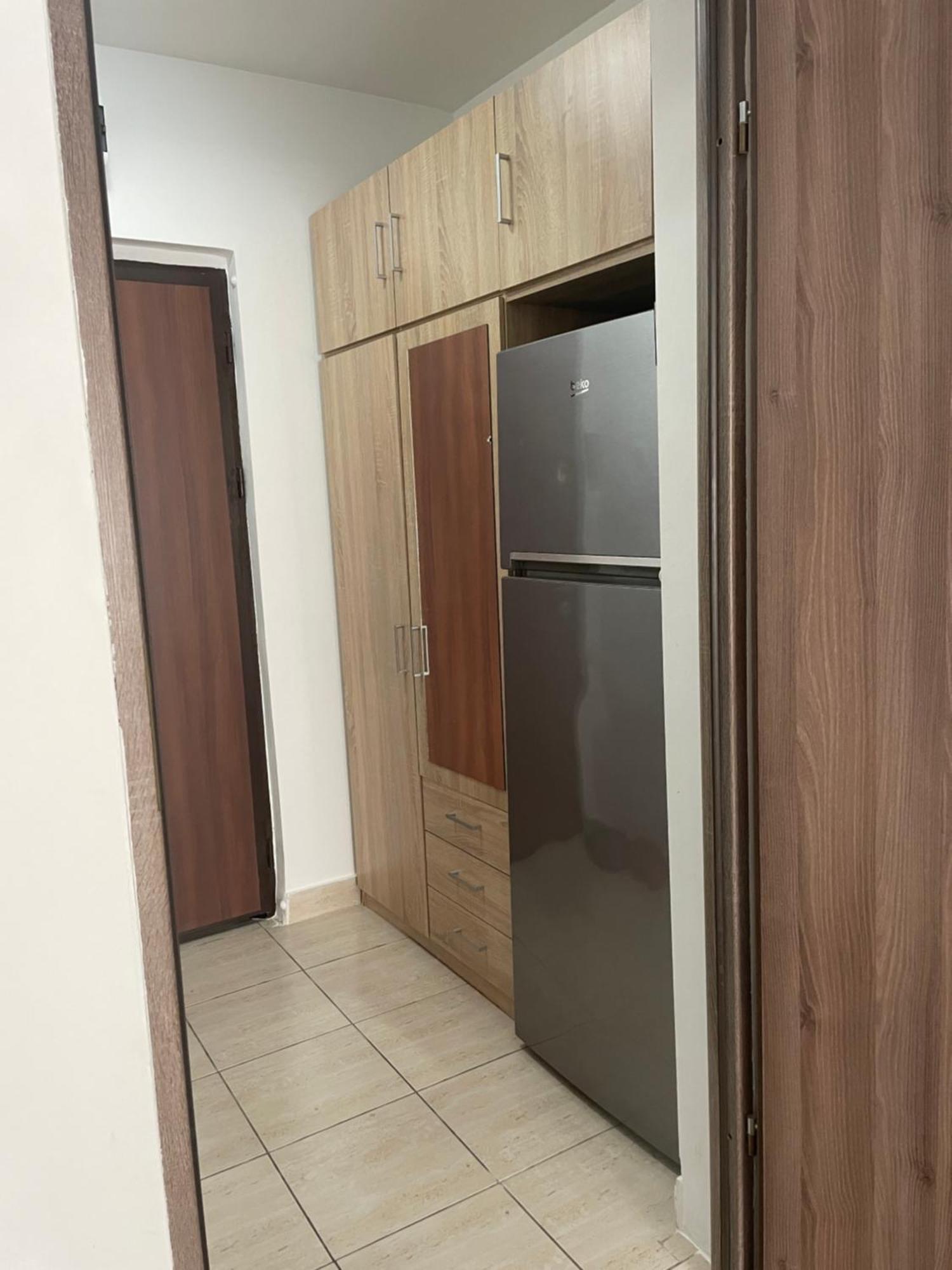 Central Studio Lcs Hunedoara Bagian luar foto