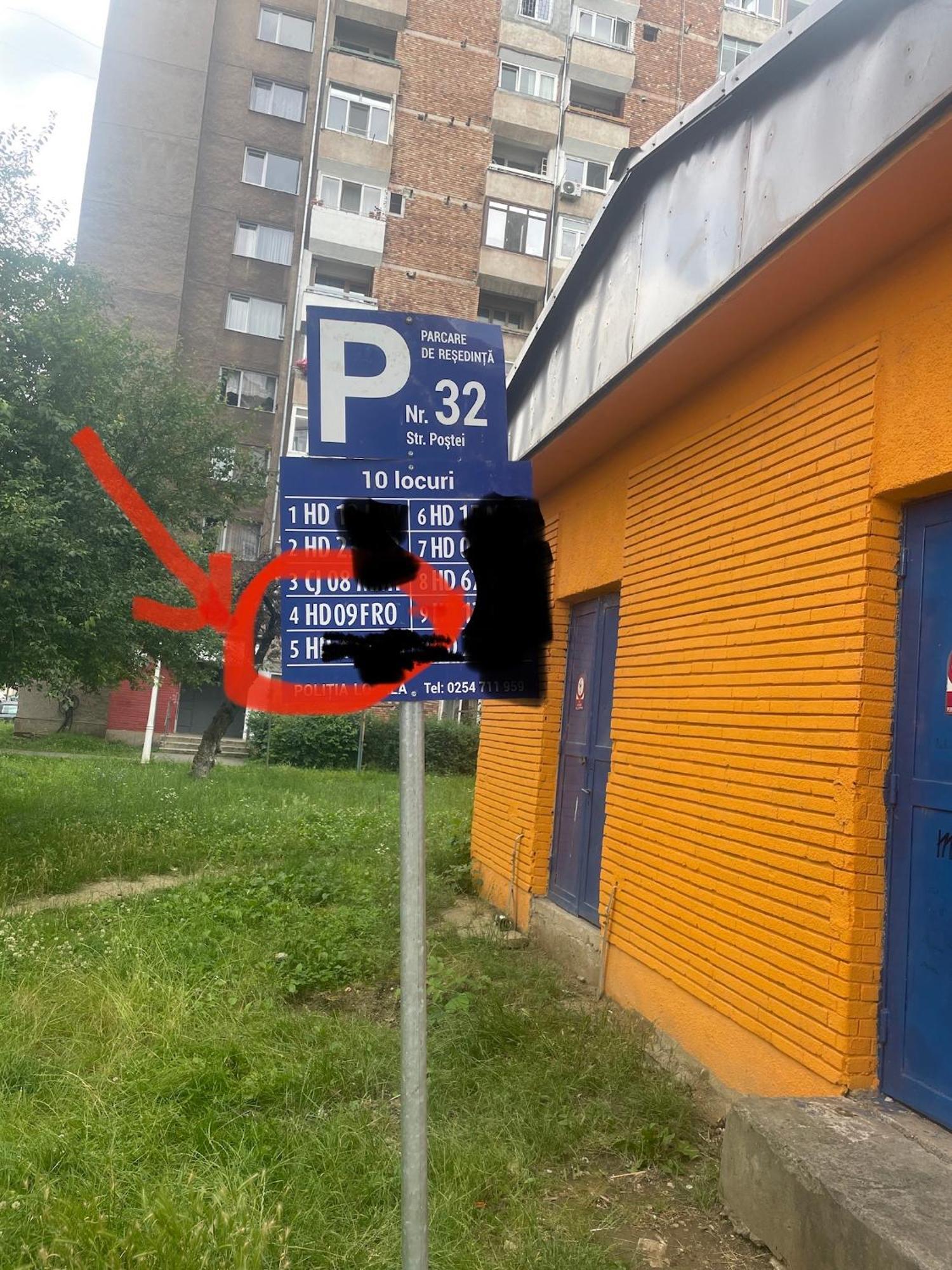 Central Studio Lcs Hunedoara Bagian luar foto